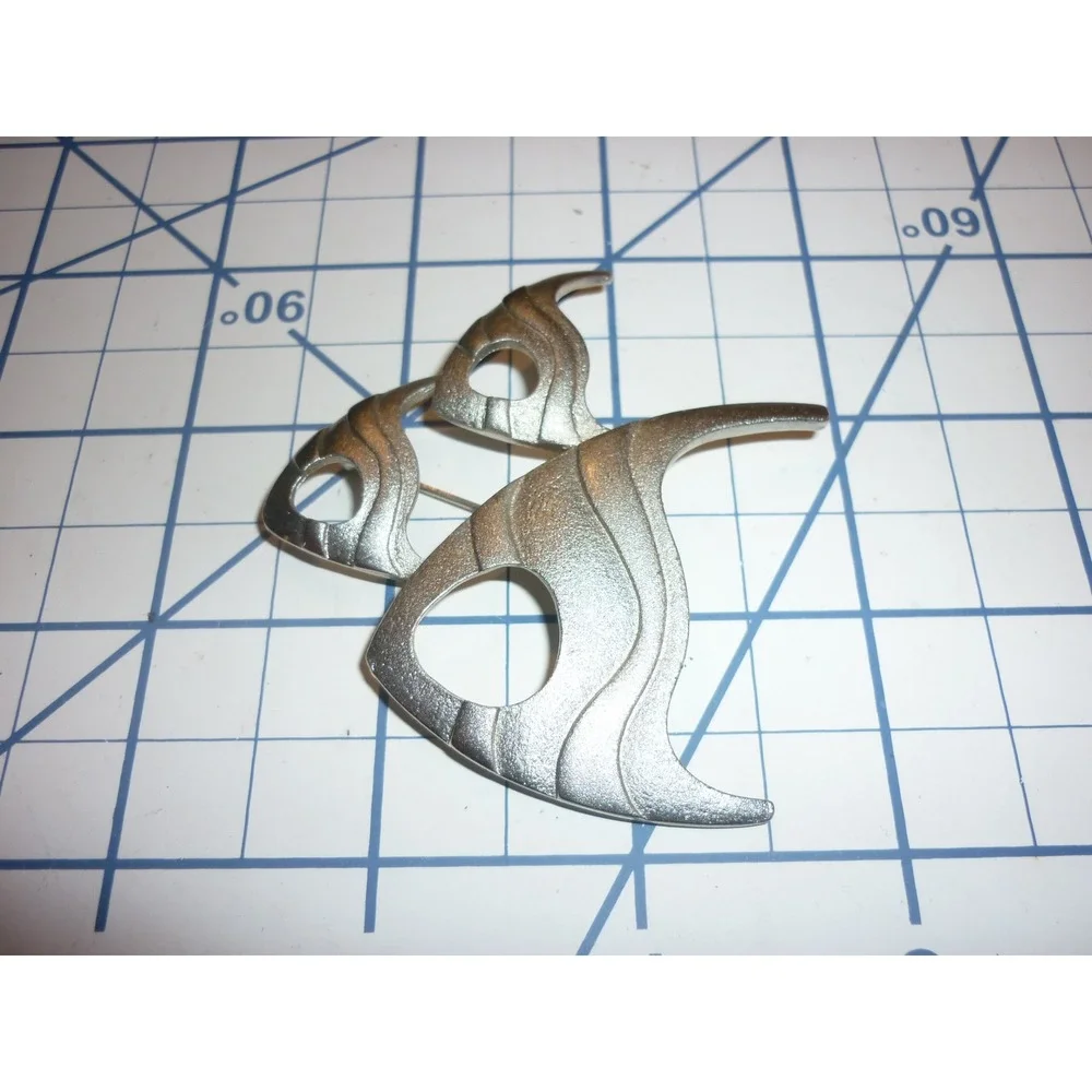 JJ Jonette Jewelry Vintage Silver Pewter Tone Abstract Angelfish Brooch Pin - Picture 2 of 4